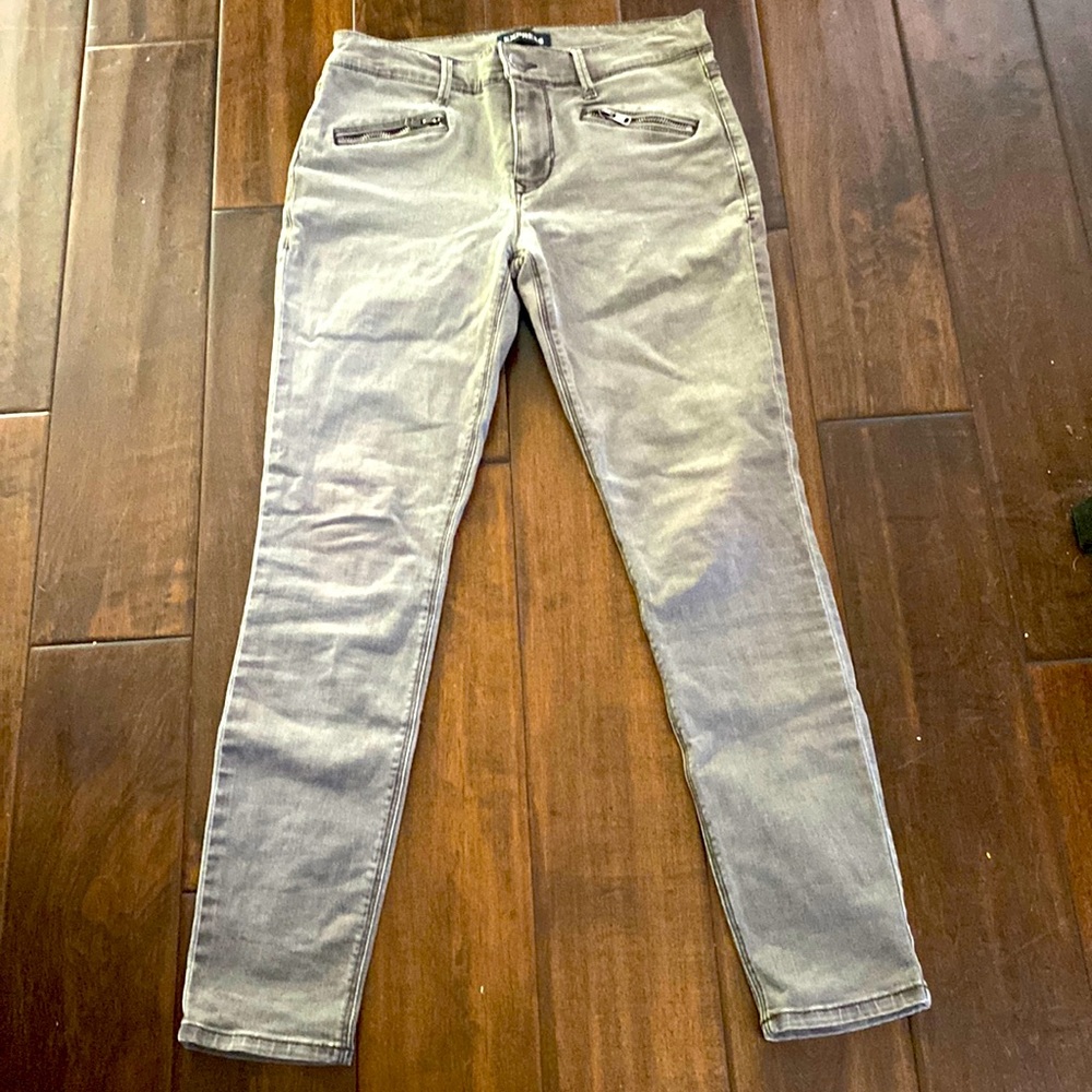 Gray low rise Express pants!